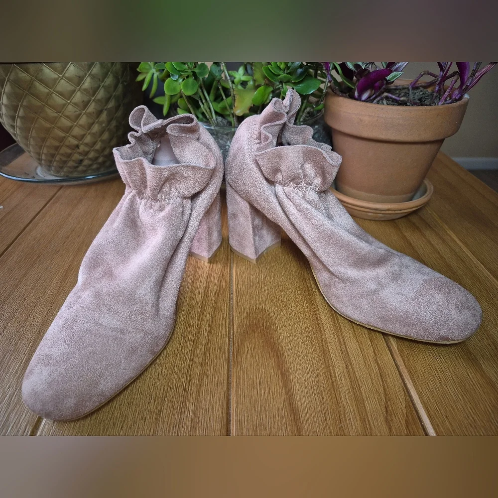 Herstyle Rouched Top Booties‎ - Size  8